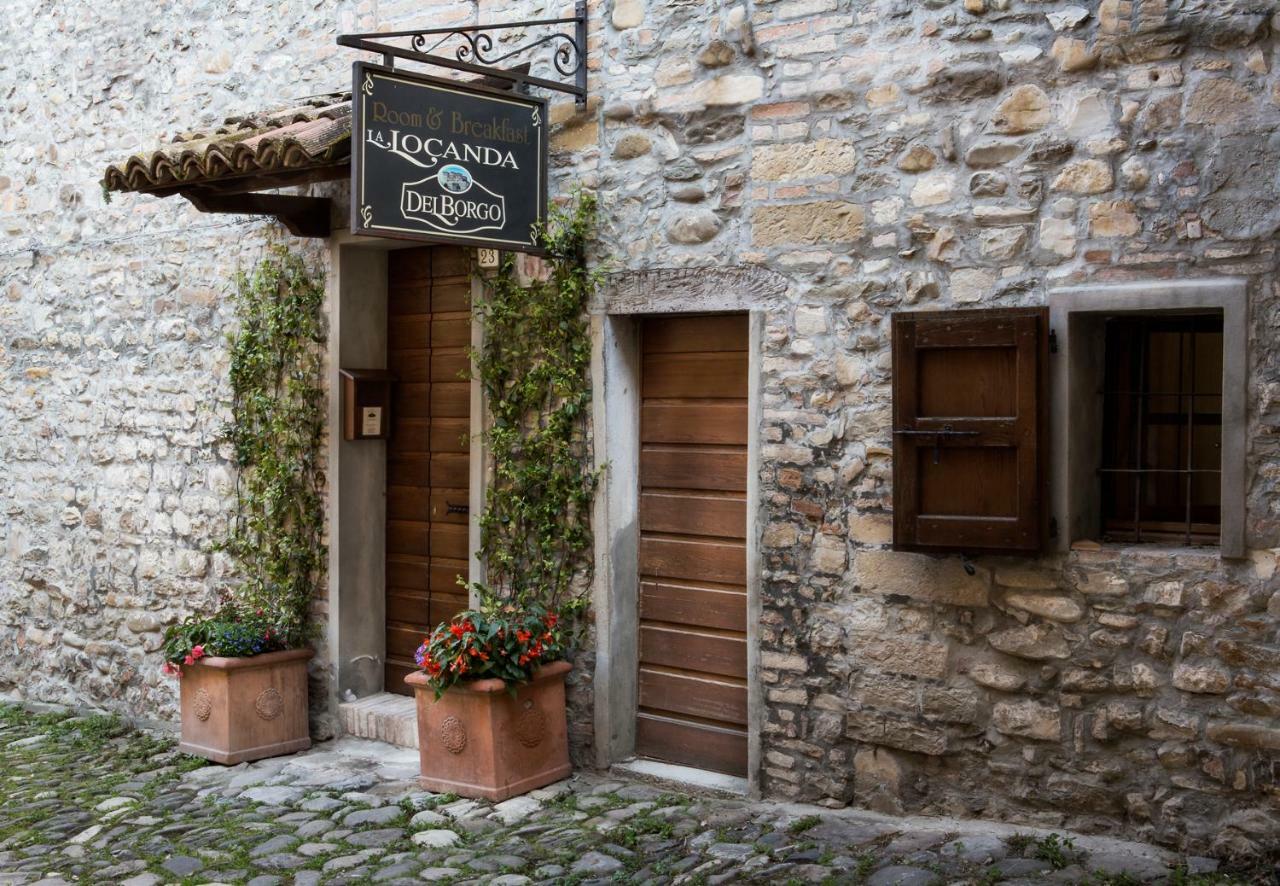 罗坎达德尔博尔戈酒店 Torrechiara 外观 照片